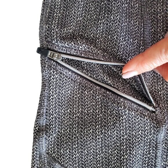 Athleta Static Drifter Capri Leggings Side Zip Leg Pockets Athleisure Size XS - Picture 8 of 15